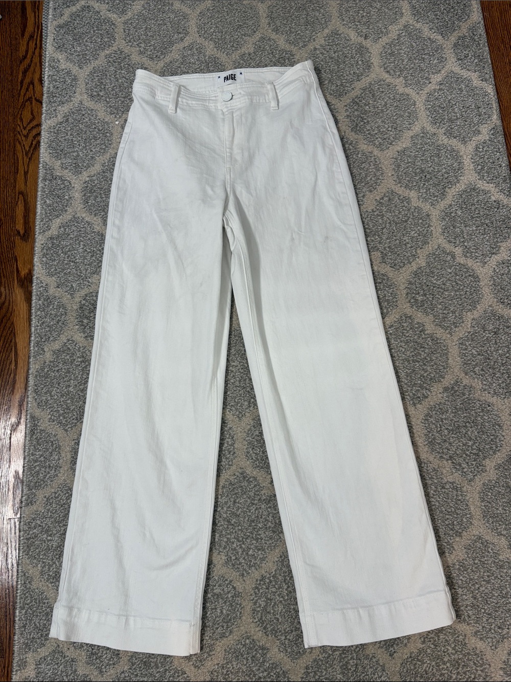 Paige "Nellie" White Jeans sz 25 in Crisp White